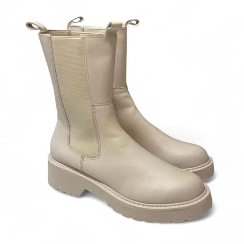 STEVE MADDEN Yairy Chelsea Ivory Boot, NWOT! Size 9.5